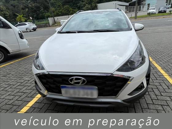 HYUNDAI HB20X 1.6 16V FLEX VISION MANUAL HYUNDAI HB20X 1.6 16V FLEX VISION MANUAL